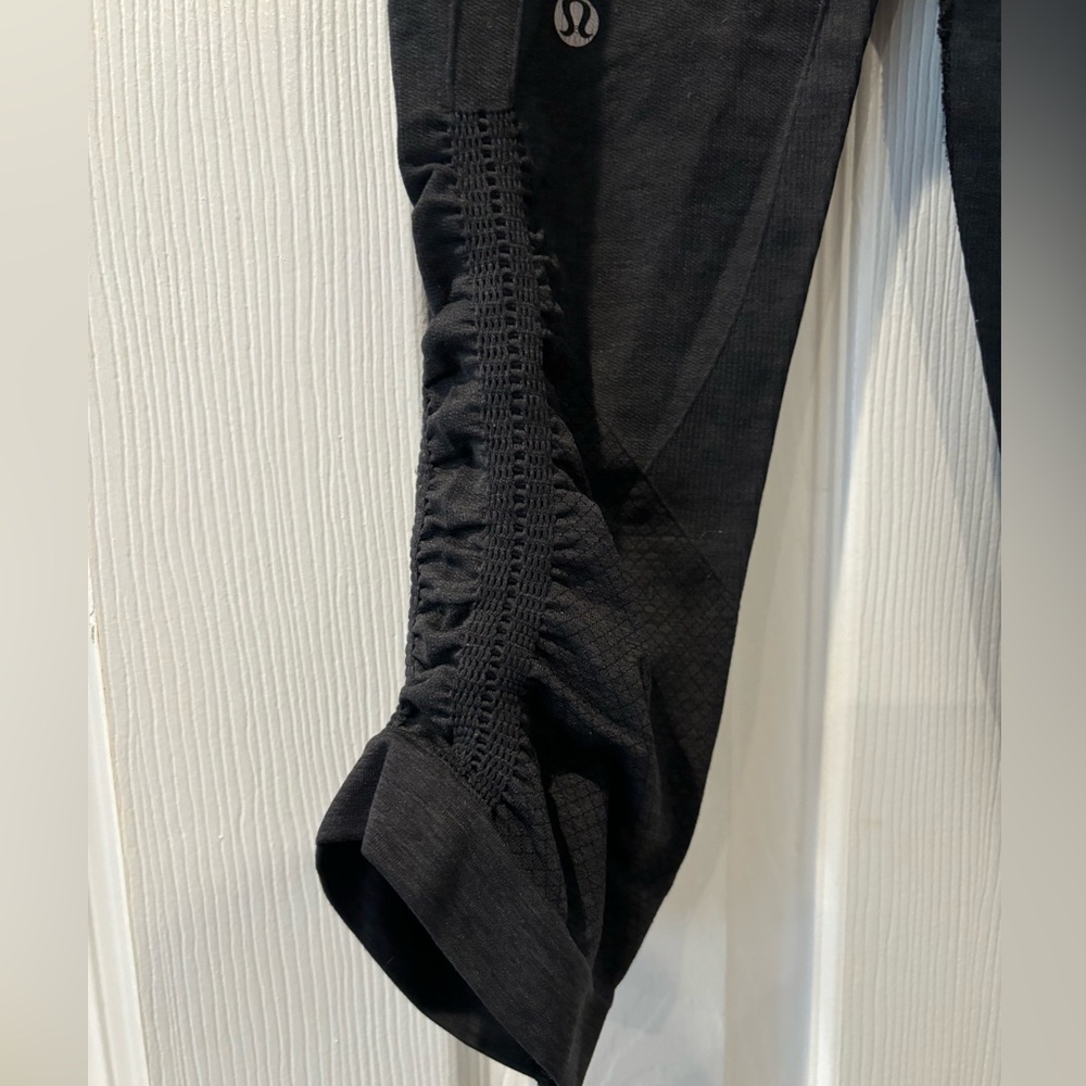 Lululemon - Picture 8 of 9